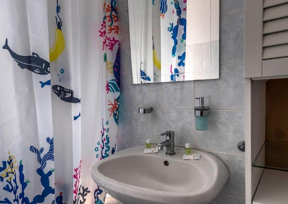 Gorgeous Flat Right Near The City Center Budapest Ngoại thất bức ảnh