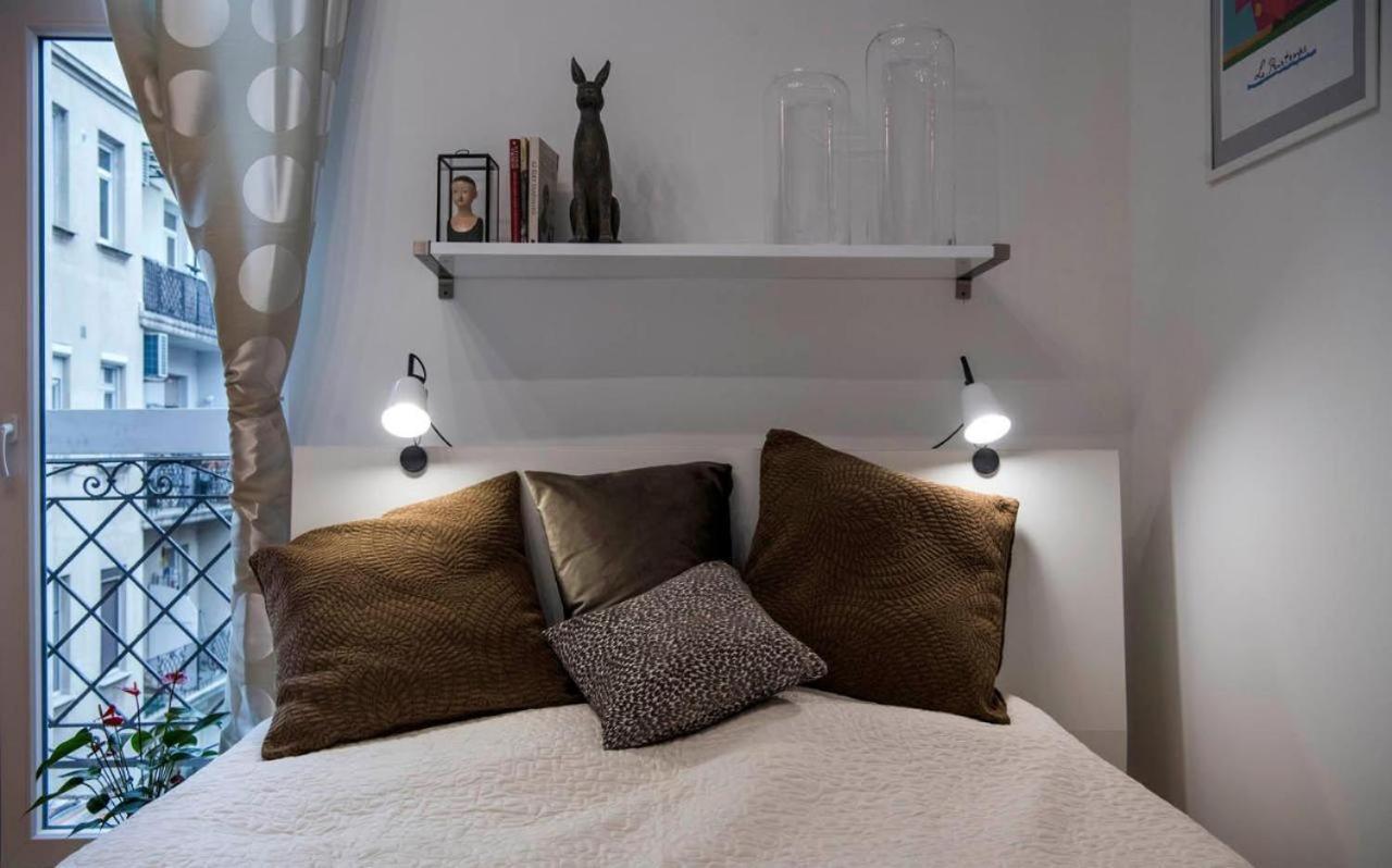 Gorgeous Flat Right Near The City Center Budapest Ngoại thất bức ảnh