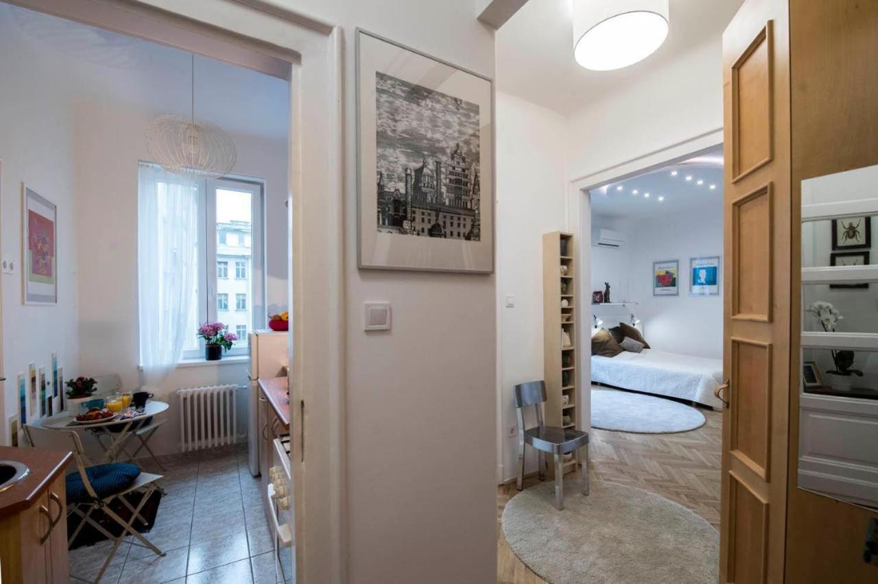 Gorgeous Flat Right Near The City Center Budapest Ngoại thất bức ảnh