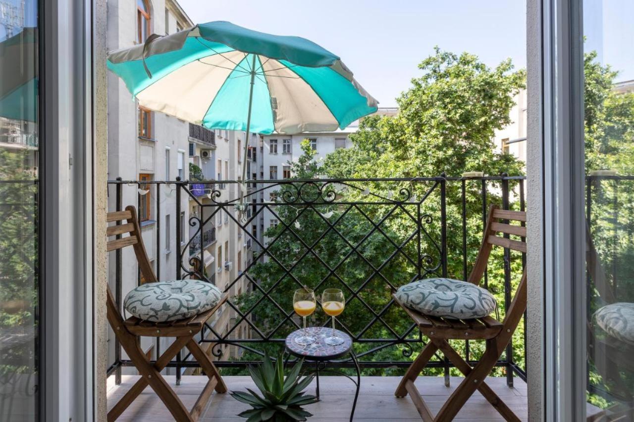 Gorgeous Flat Right Near The City Center Budapest Ngoại thất bức ảnh