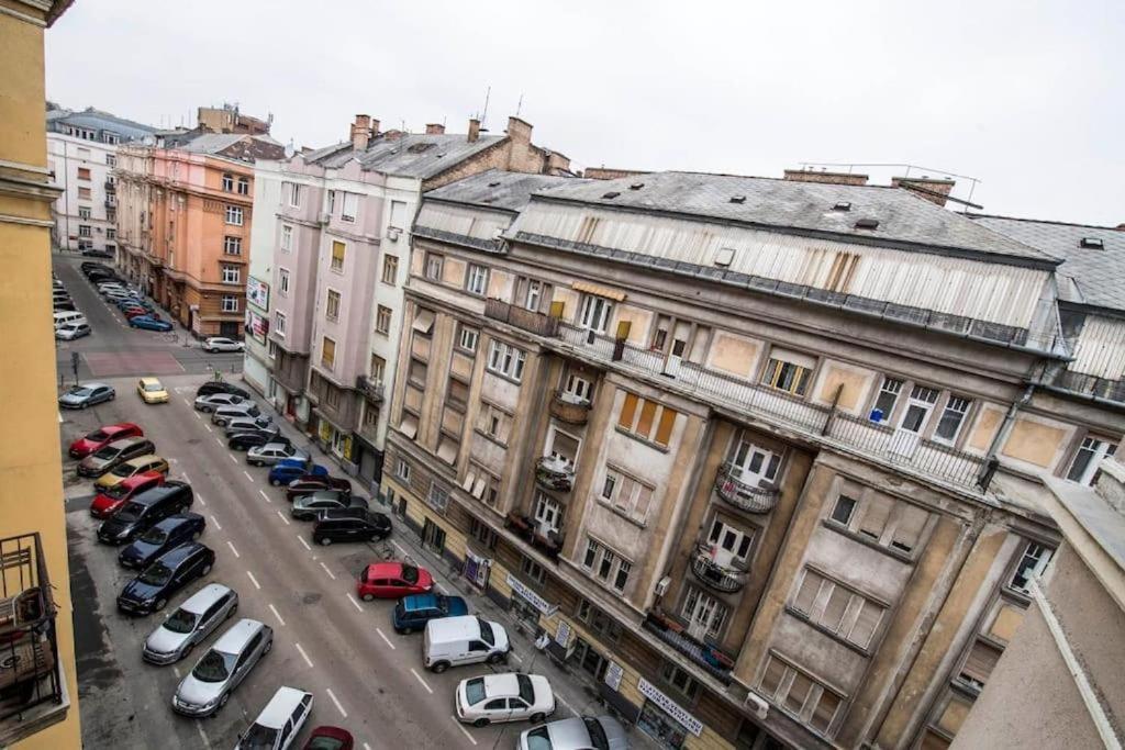 Gorgeous Flat Right Near The City Center Budapest Ngoại thất bức ảnh